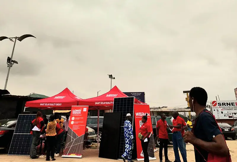 Activación innovadora del mercado Arena de WERAN Solar en Lagos, Nigeria